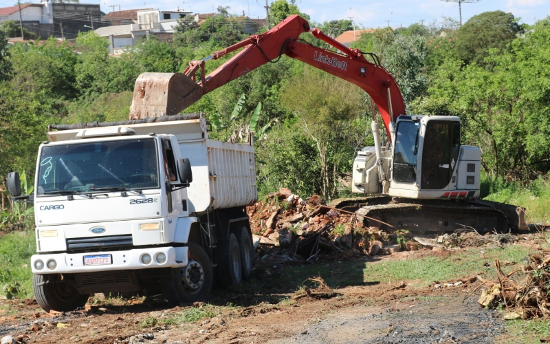 Obras da requalificação urbana Vila Santana são iniciadas 