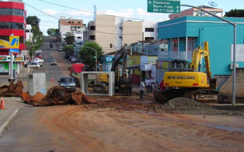Obras de melhoria na Rua São Josafat
