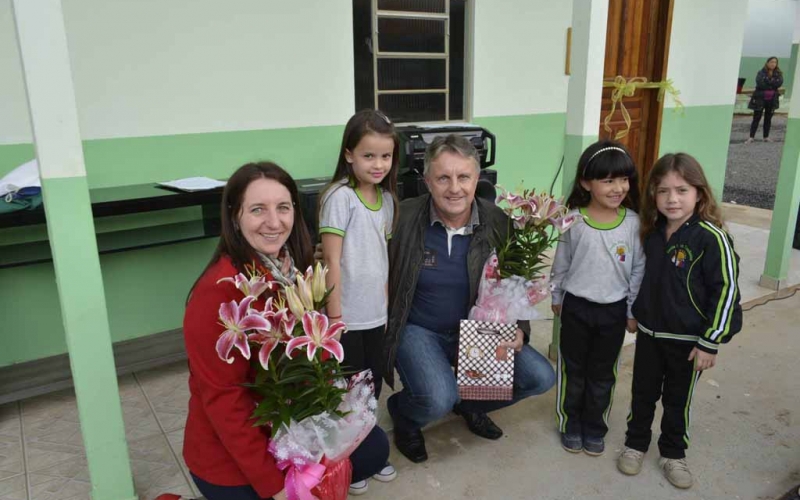 Inauguradas mais 3 novas salas de aula na Escola Municipal Tiradentes