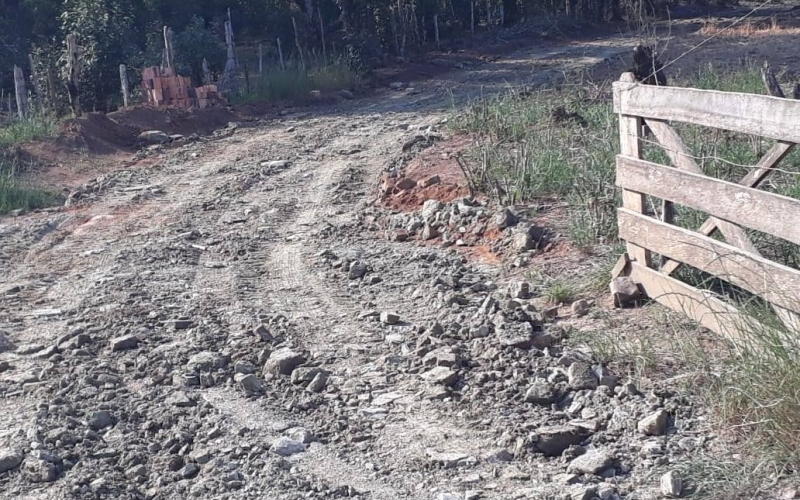 Secretaria de Transportes e Infraestrutura presta apoio ao programa Caminho do Campo