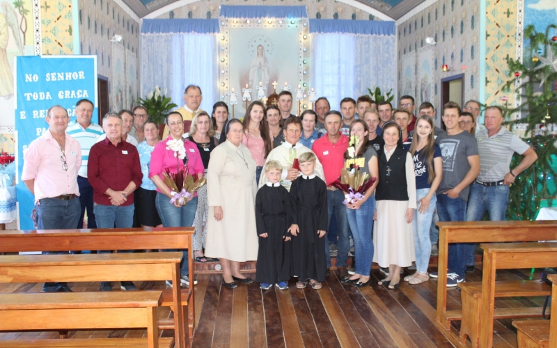 Comunidade de Cachoeirinha realiza festa em homenagem a Imaculada Conceição e os 25 anos de sacerdócio do padre Pedrinho