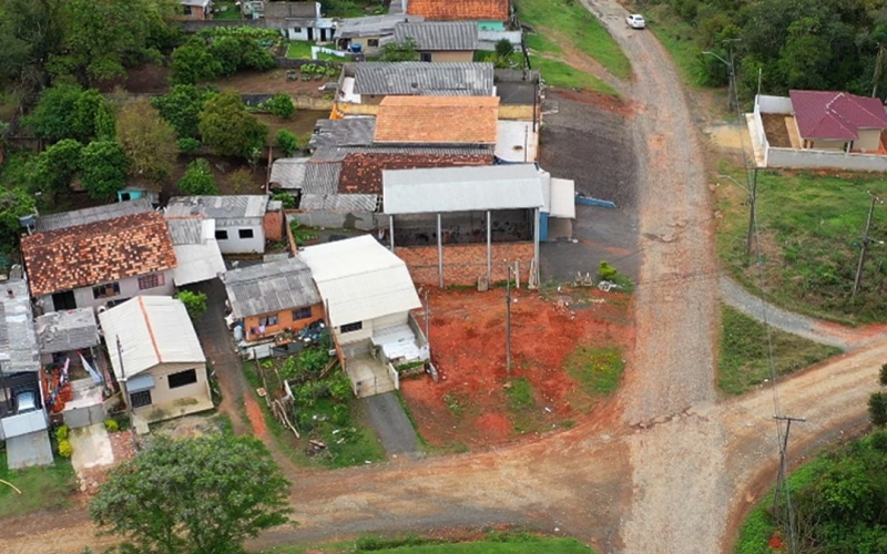 Autorização para a pavimentação asfáltica na Rua João Szatkowski Sobrinho (rua da APAE).